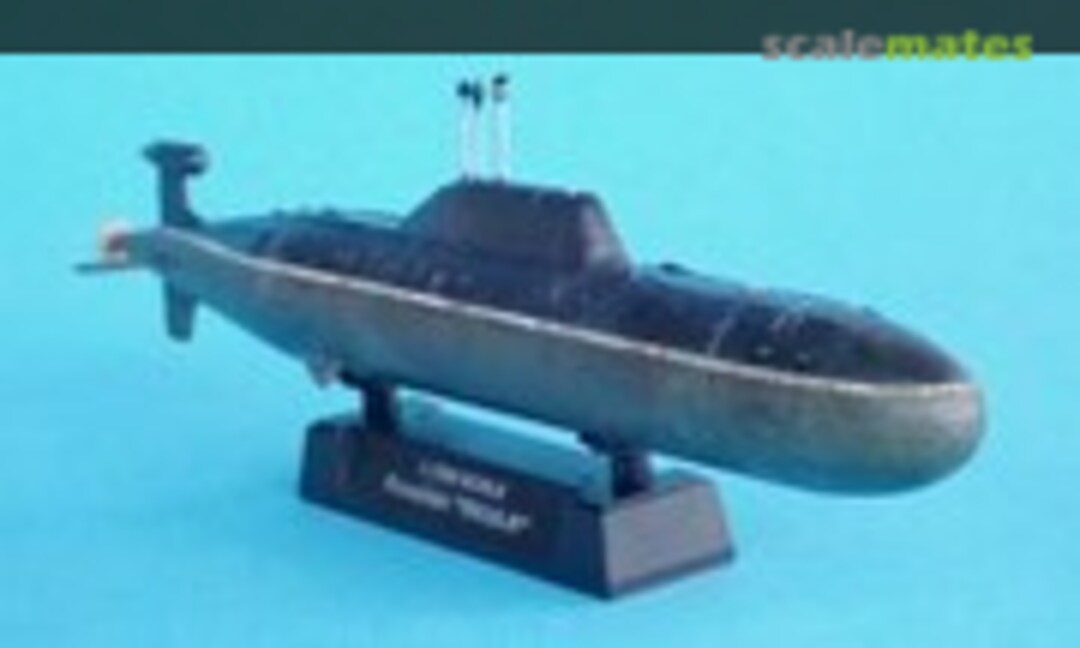 Submarine Akula-class 1:700