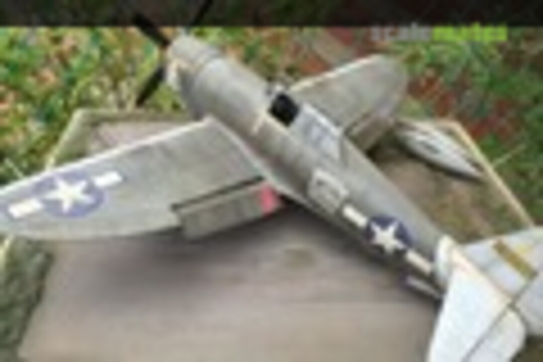 Republic P-47D Thunderbolt Razorback 1:24