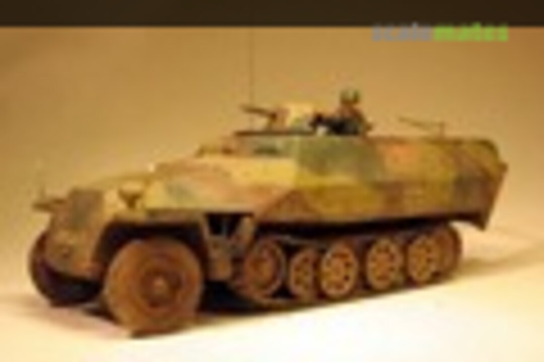 Sd.Kfz. 251/1 Ausf. D 1:35
