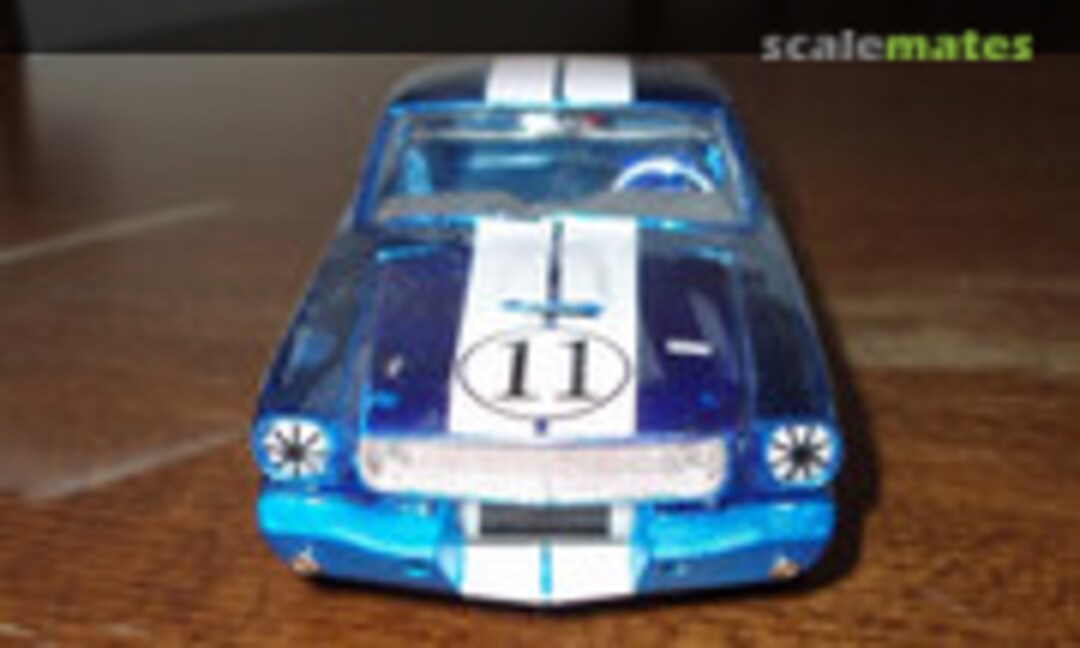 Shelby Mustang GT 350 R 1:24