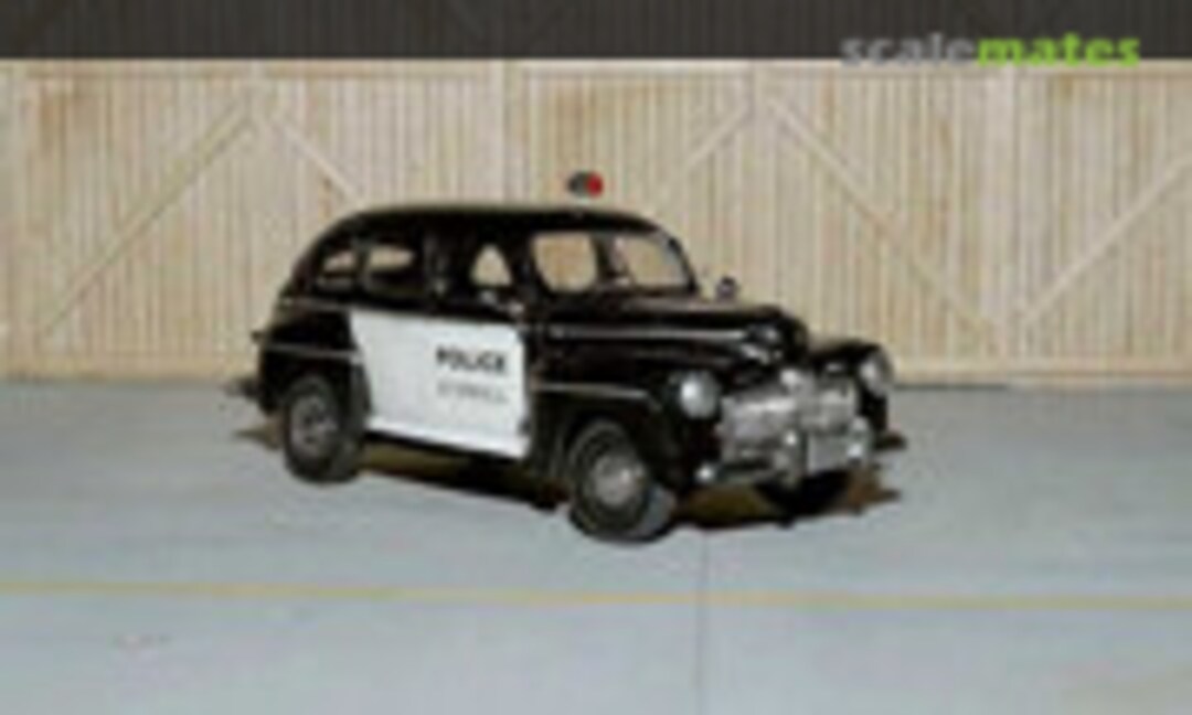 Ford Super Deluxe Modell 21A 1:72
