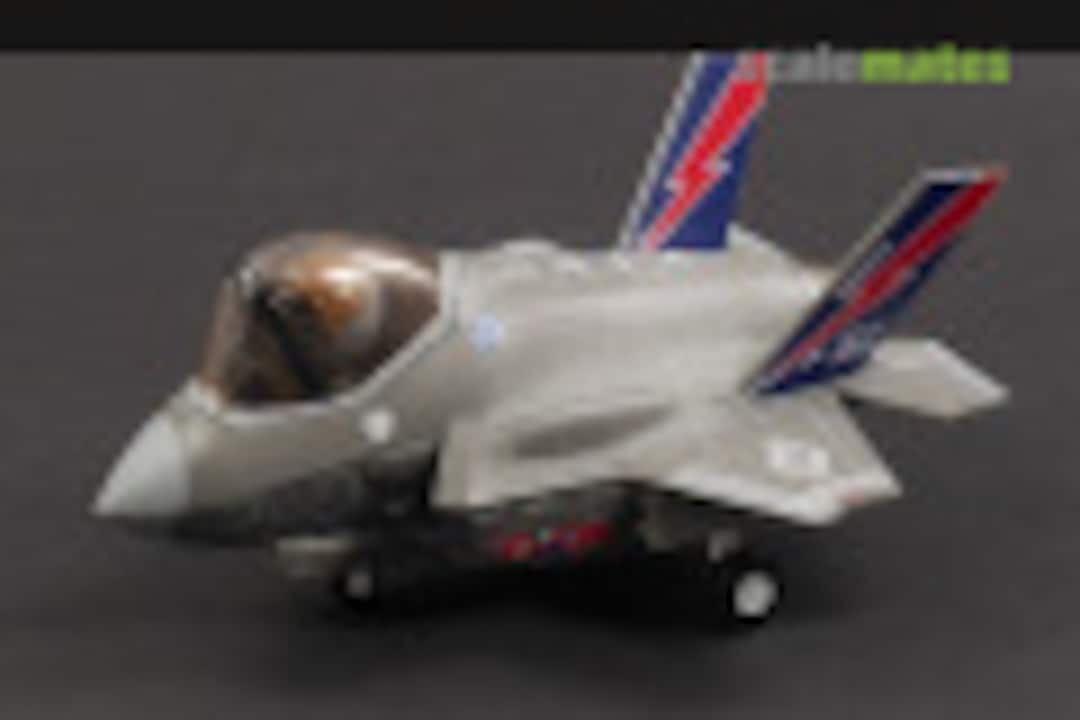 Cute F-35 1:Egg