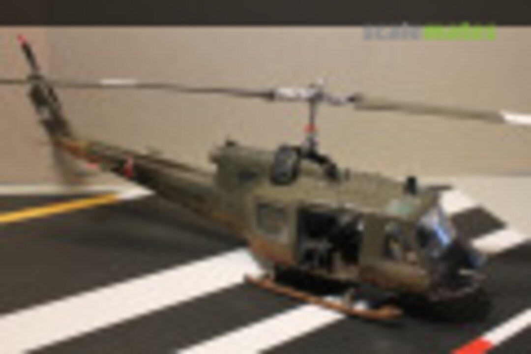 Bell UH-1C Huey 1:48
