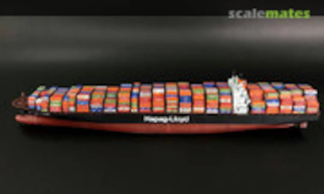 Containerschiff Colombo Express 1:700