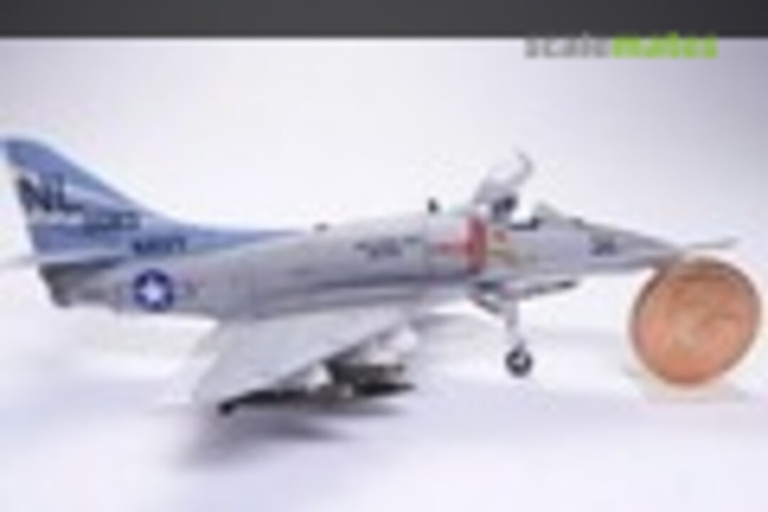 Jagdbomber Douglas A-4C und A-4F Skyhawk 1:144