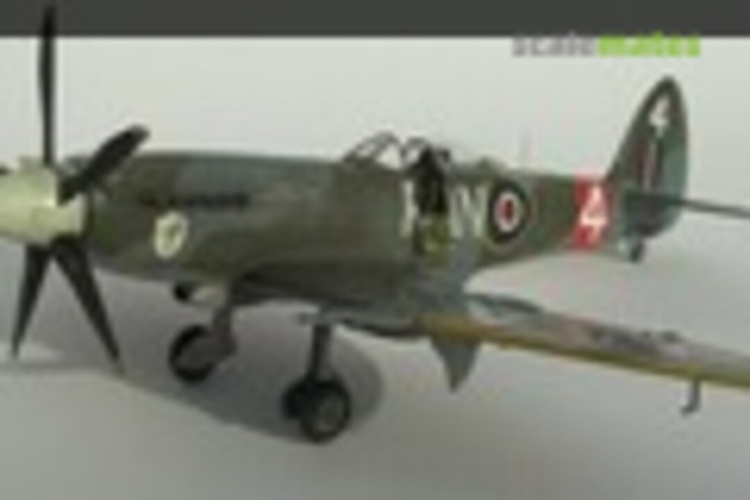Supermarine Spitfire F.22 1:48