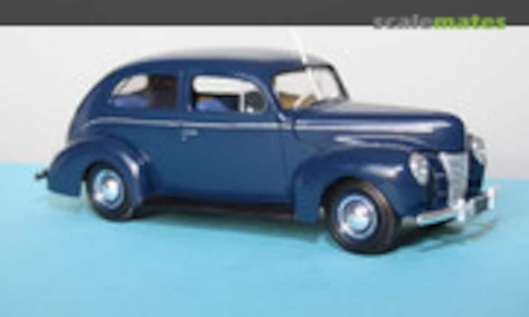 1940 Ford Tudor Deluxe Sedan 1:25