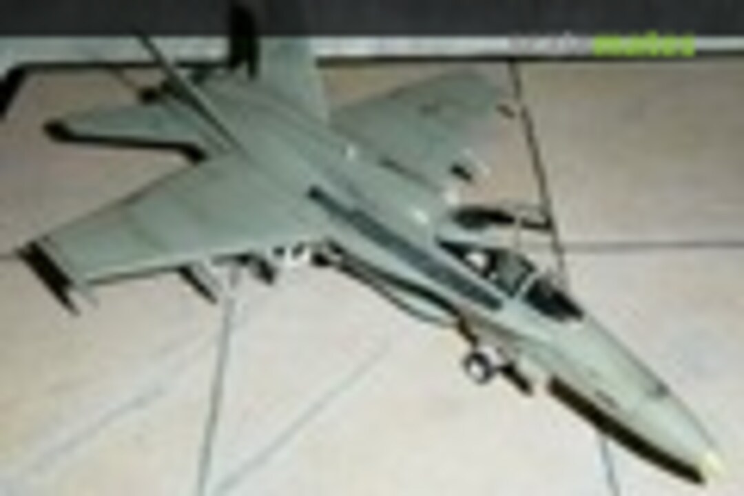 McDonnell Douglas F/A-18C Hornet 1:72