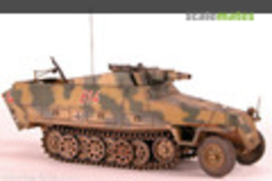 Sd.Kfz. 251/9 Ausf. D Stummel (late) 1:35