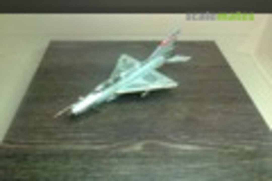 Mikoyan-Gurevich MiG-21U Mongol-B 1:72