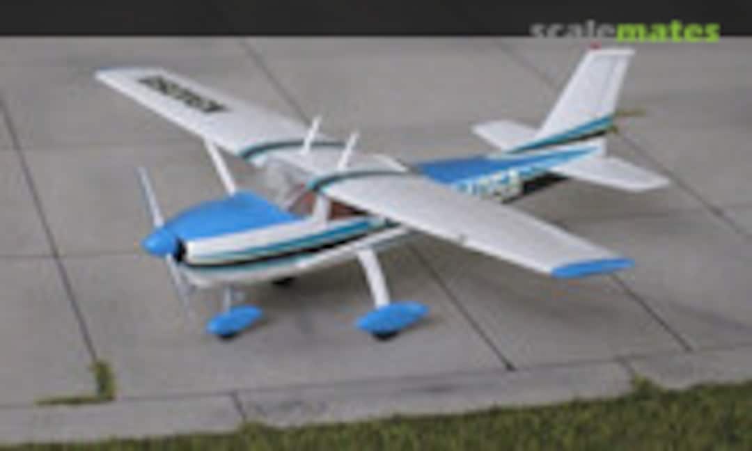 Cessna 172 Sky Hawk 1:72