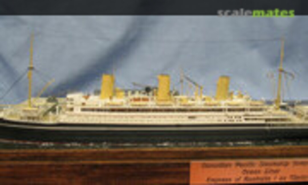 RMS Empress of Australia 1:700