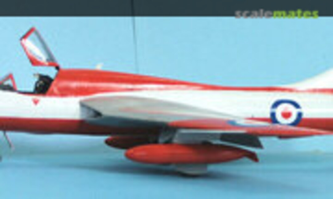 Hawker Hunter T.7 1:32