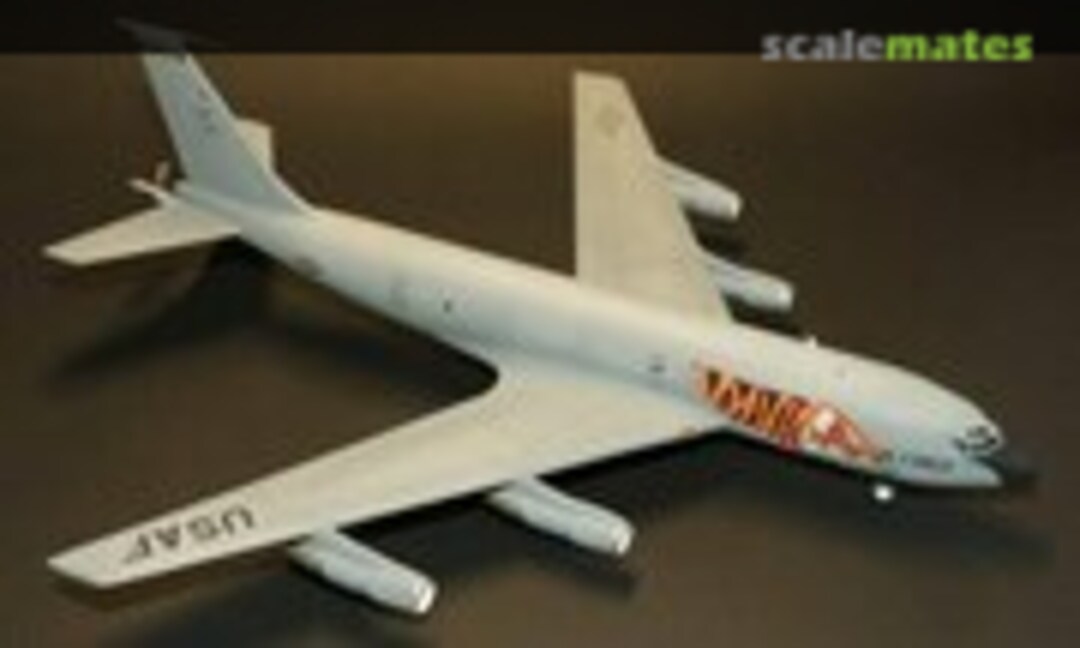 Boeing KC-135E Stratotanker 1:144