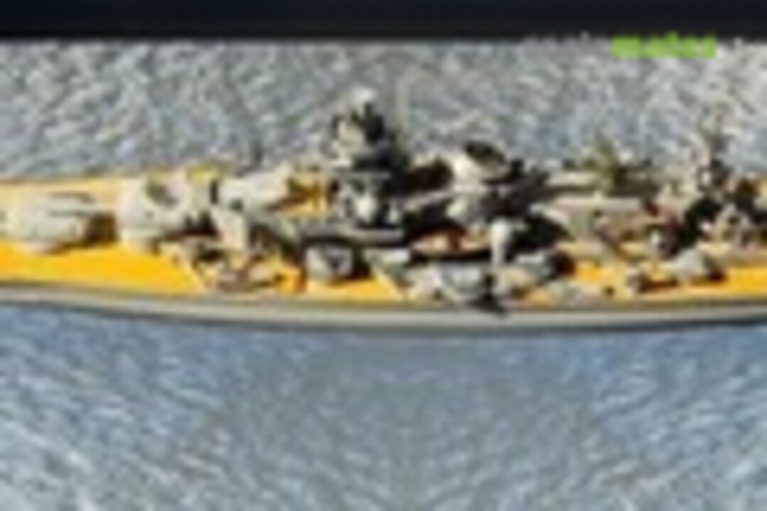 Battleship Gneisenau 1:700