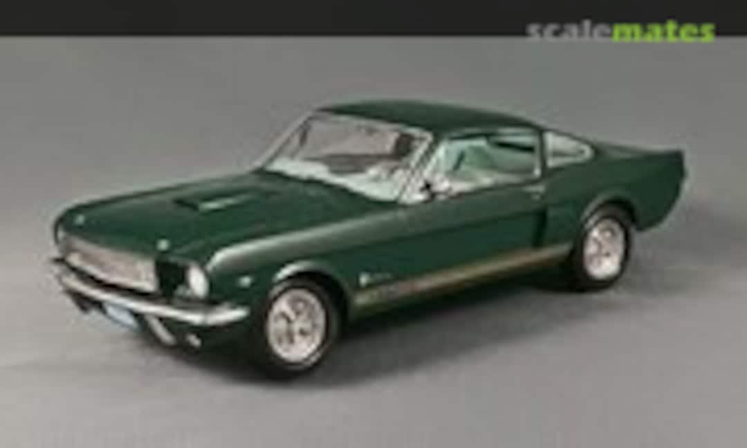 1966 Shelby GT350 R Race Car w/paint & glue 1/24 Revell Germany