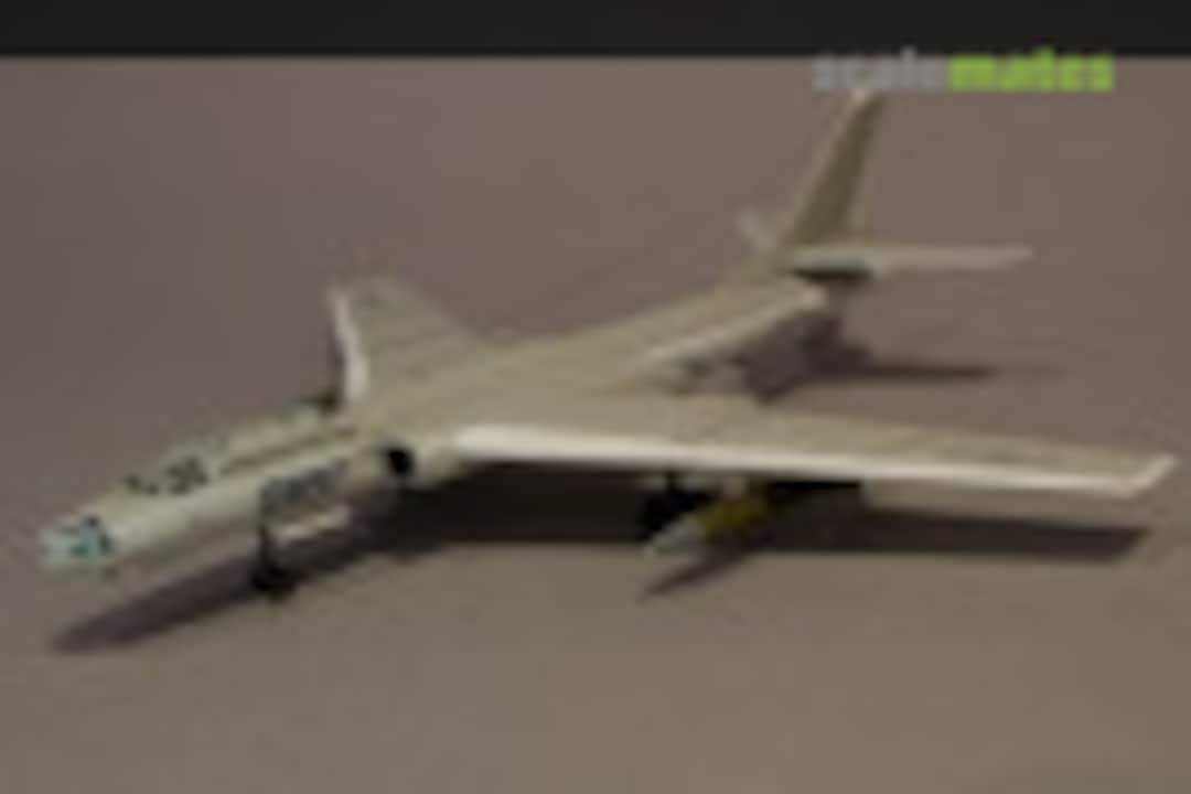 Xian H-6A 1:144