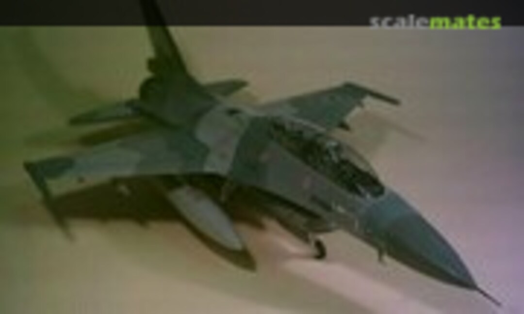 General Dynamics F-16D Fighting Falcon 1:48