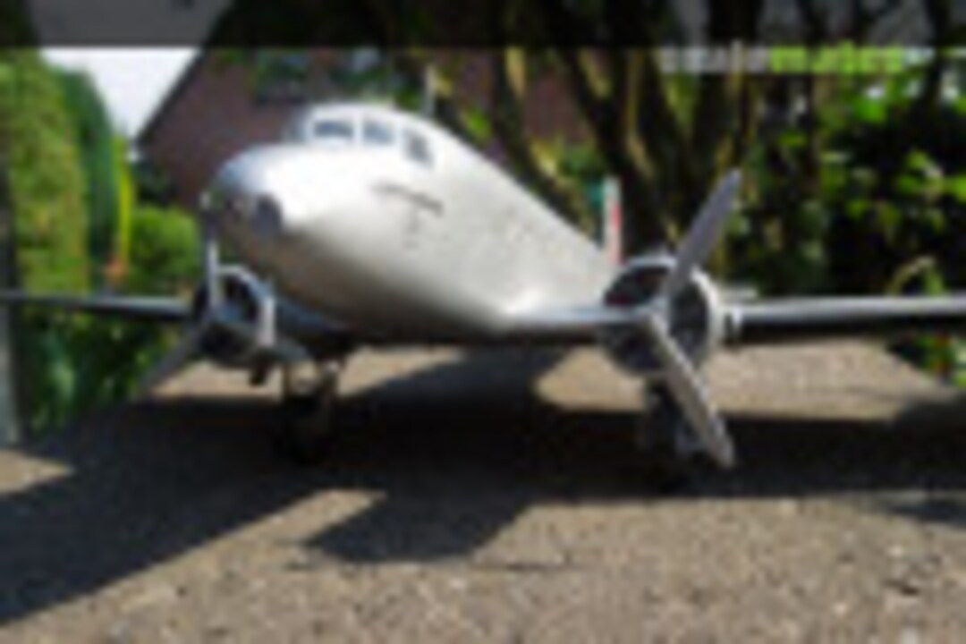 Douglas DC-2 1:72
