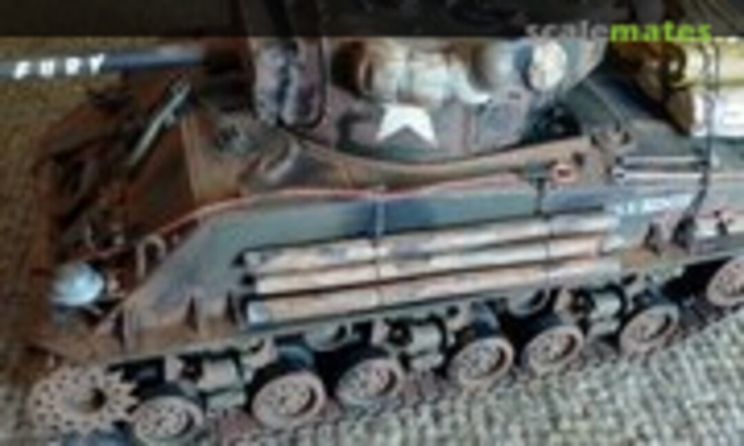 Sherman M4A3E8 1:35