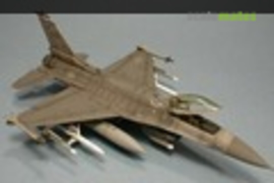 General Dynamics F-16C Fighting Falcon 1:72