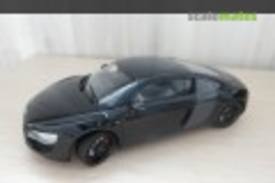 Audi R8 1:24
