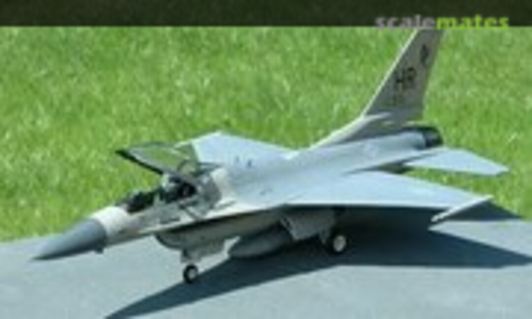 General Dynamics F-16A Fighting Falcon 1:32