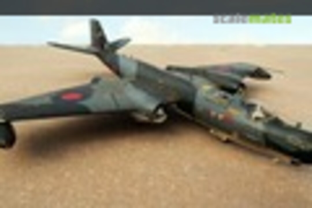 English Electric Canberra T.17 1:72