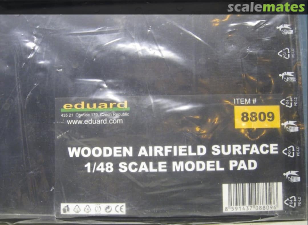 Boxart Wooden Airfield Surface 8809 Eduard