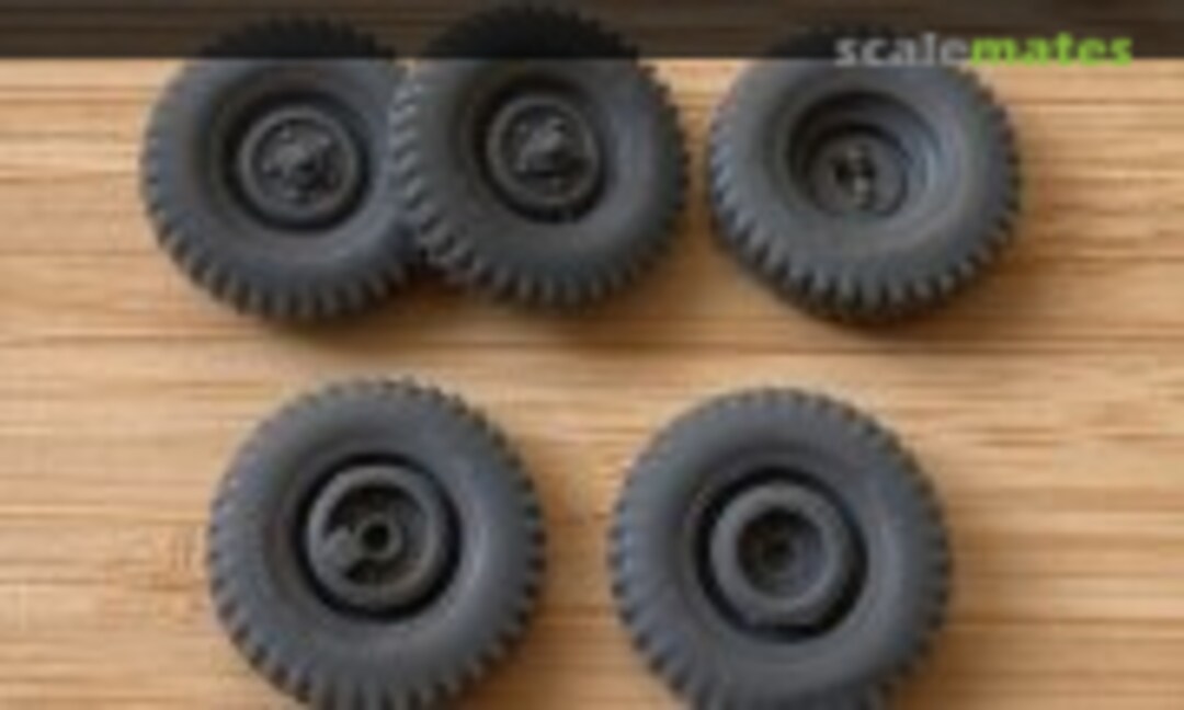 1:35 7.50 x 16 Bargrips for Series 2 Land Rover (JPNZ 3D Design LR8) LR8
