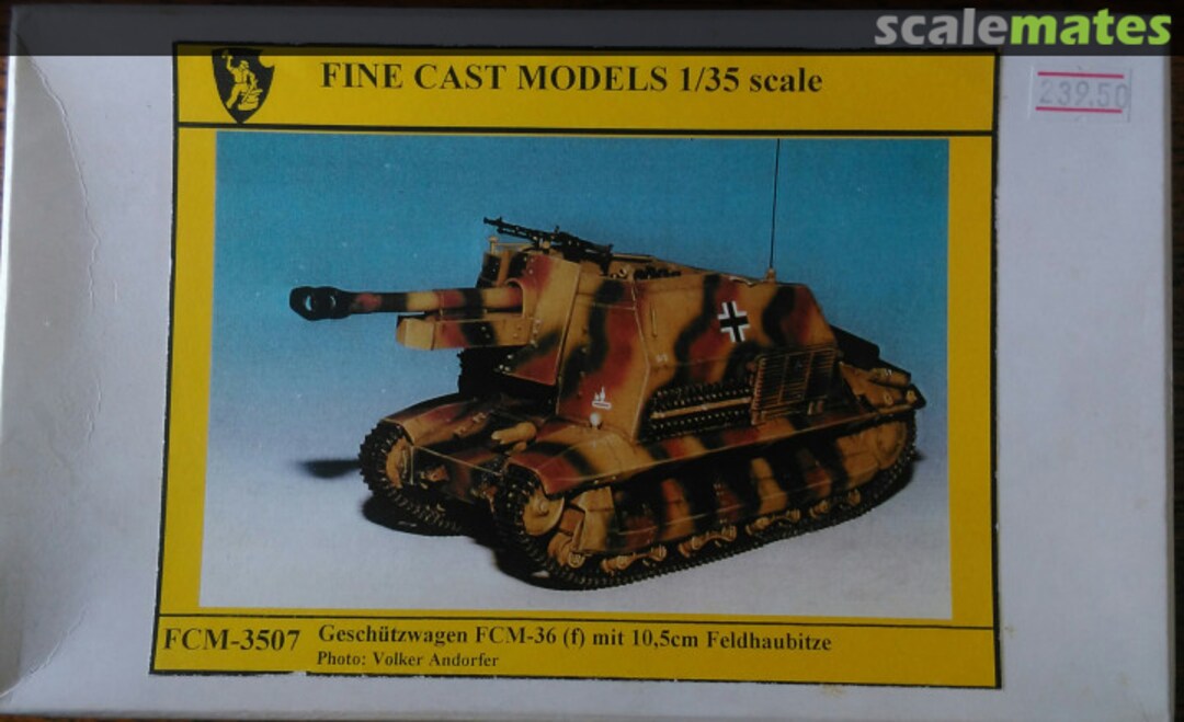 Boxart Geschützwagen FCM 36 (f) mit 10,5cm Feldhaubitze FCM-3507 Fine Cast Models