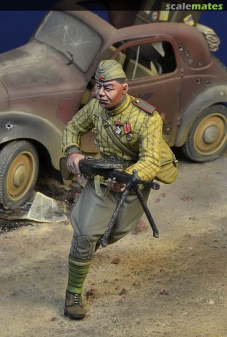 Boxart Soviet Trooper running with Degtaryev MG, Berlin1945 35175 D-Day Miniature Studio Boxart Soviet Trooper running with Degtaryev MG, Berlin1945 35175 D-Day Miniature Studio