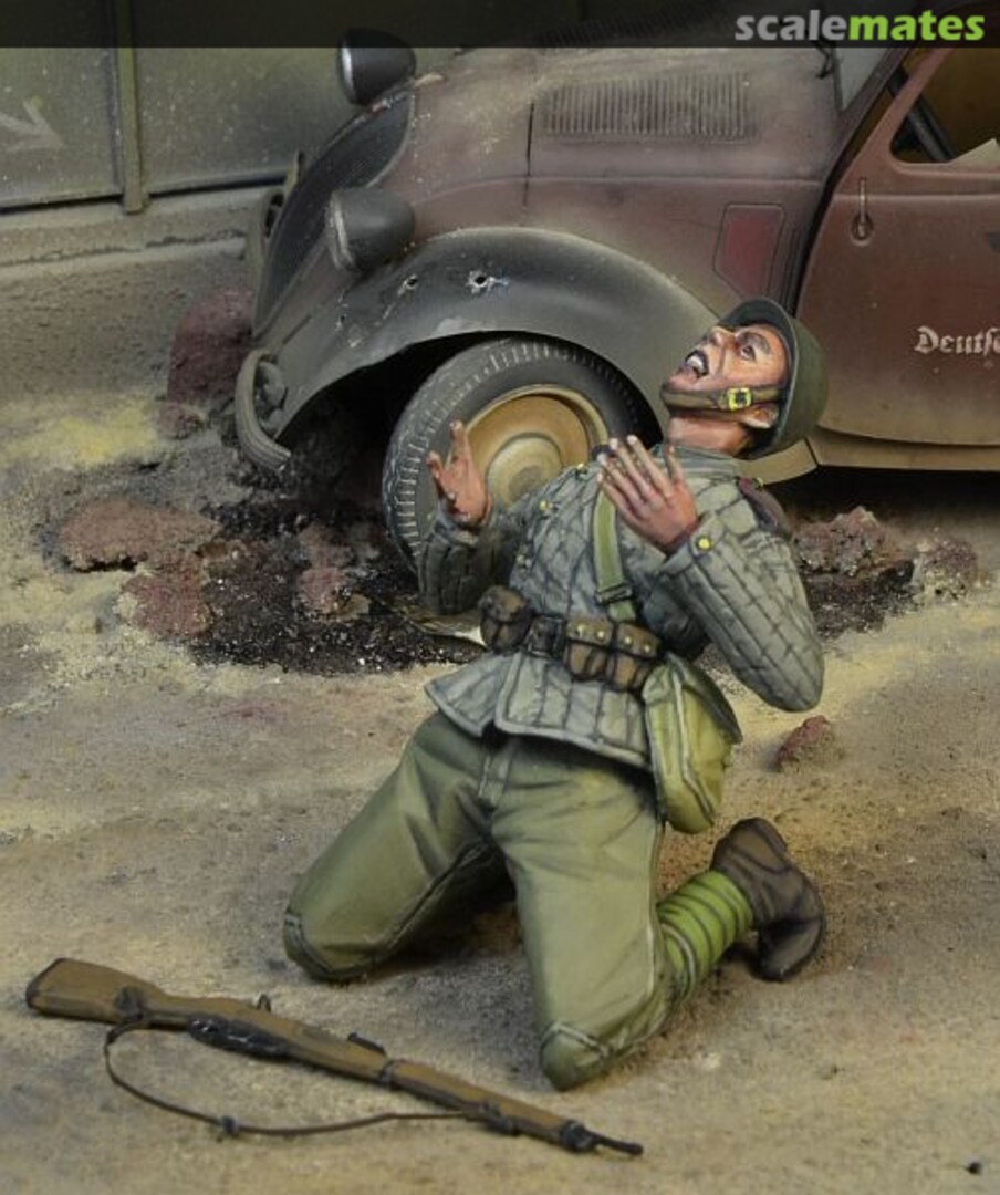 Boxart Soviet Trooper , Berlin 1945 35177 D-Day Miniature Studio Boxart Soviet Trooper , Berlin 1945 35177 D-Day Miniature Studio