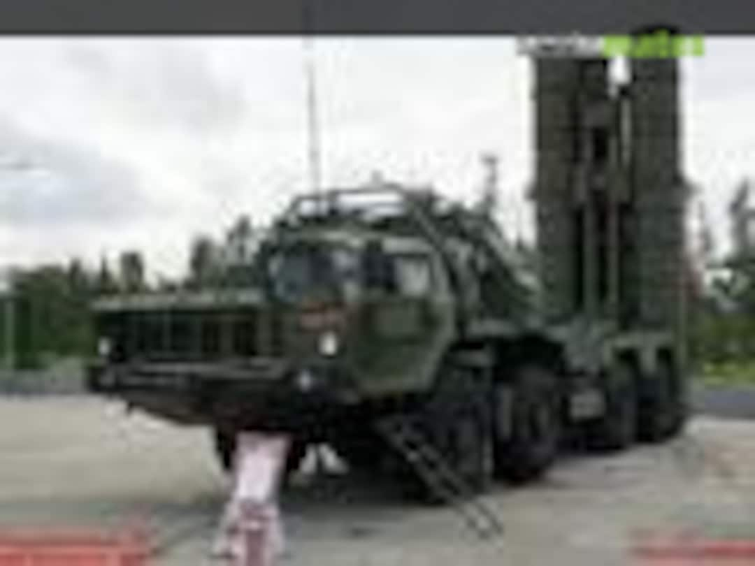 5P85SM2-01 TEL of S-400 "Triumf"