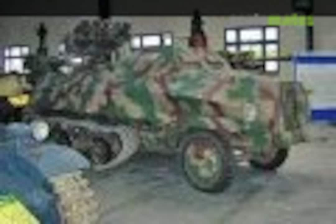 Panzerwerfer 42 auf Opel Maultier