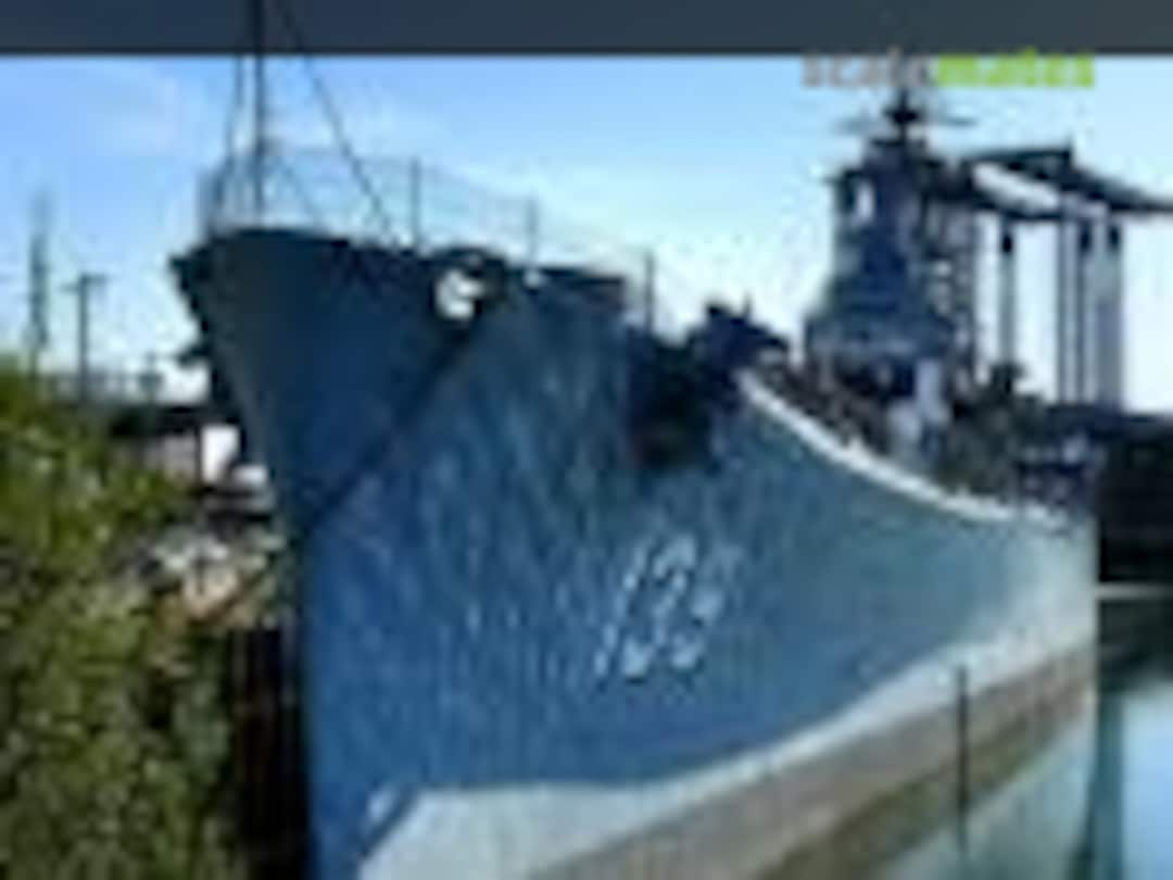 Heavy cruiser USS Salem