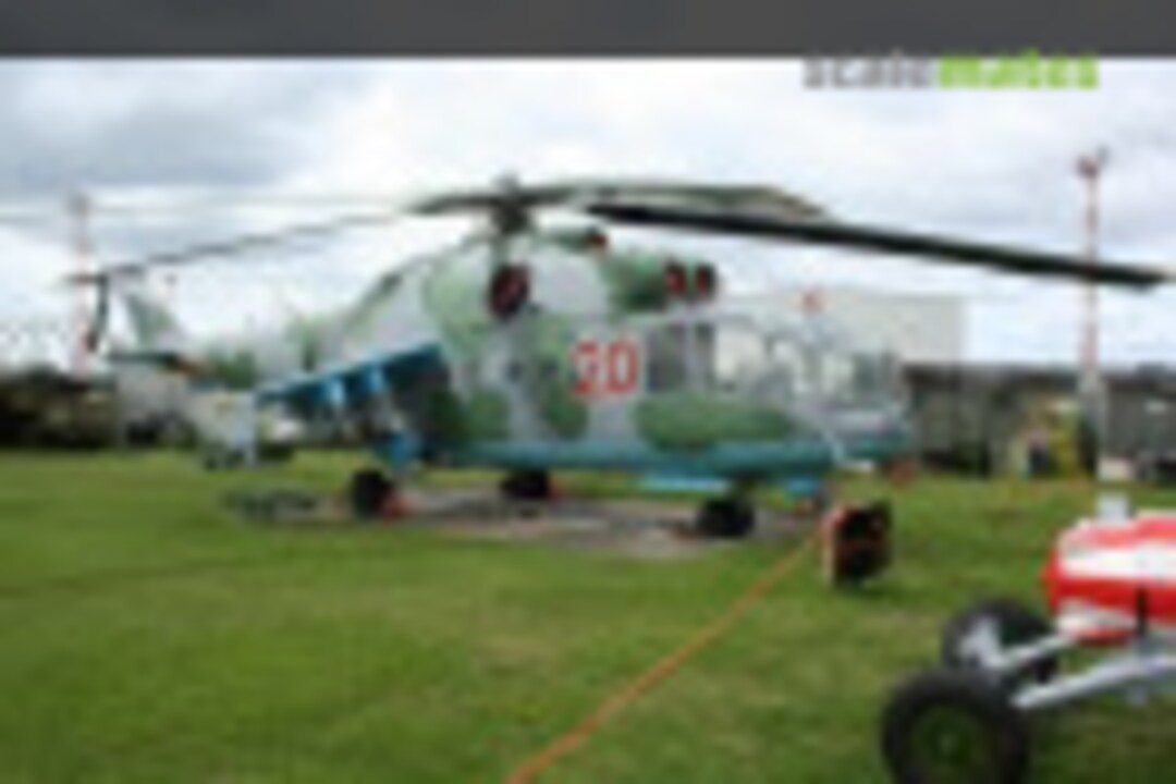 Mi-24A Hind (128) Scalenews